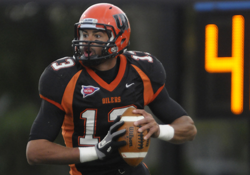 Oilers Host Malone in Final Home Game of 2012