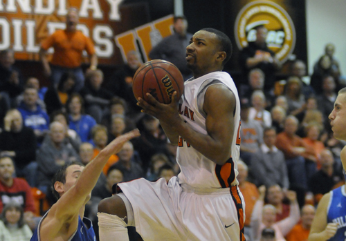Oilers Host Lakers in 1st Round of GLIAC Tournament