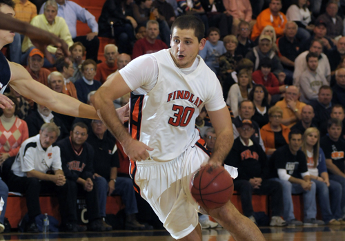 Bench Provides Spark in Oilers 85-76 Win Over NMU