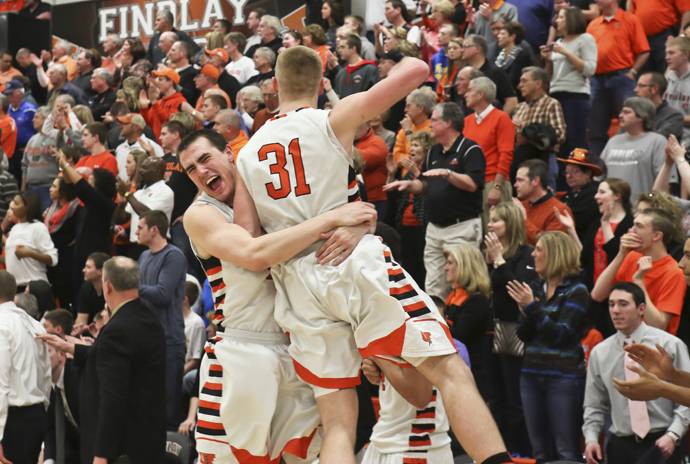 Oilers Get 1st Road Win, 65-58 at Hillsdale