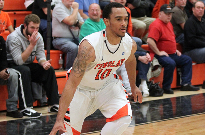 Oilers Outlast Lakers, Win 75-67