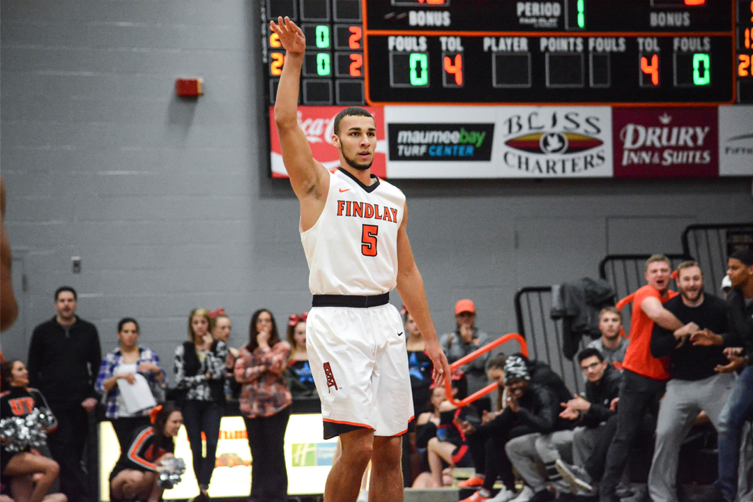 Oilers Charge Past Hillsdale, Win 88-74