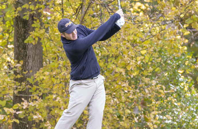 Men's Golf Ties for 20th at 2nd Regional