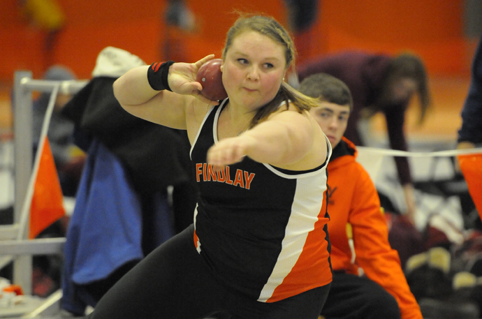 Oilers Compete on Day 1 of Penn Relays