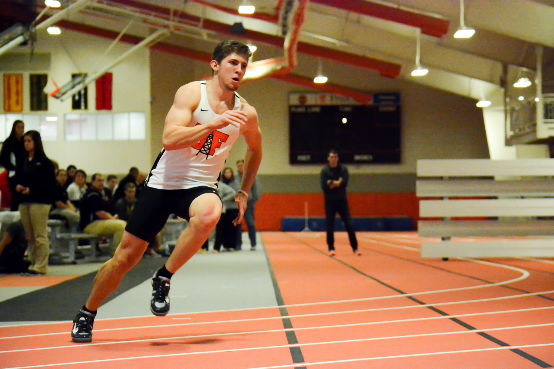 Oilers Compete at Hillsdale