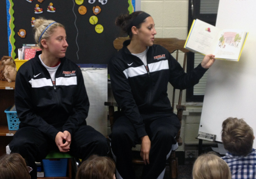 Oilers Take Part in Right to Read Week