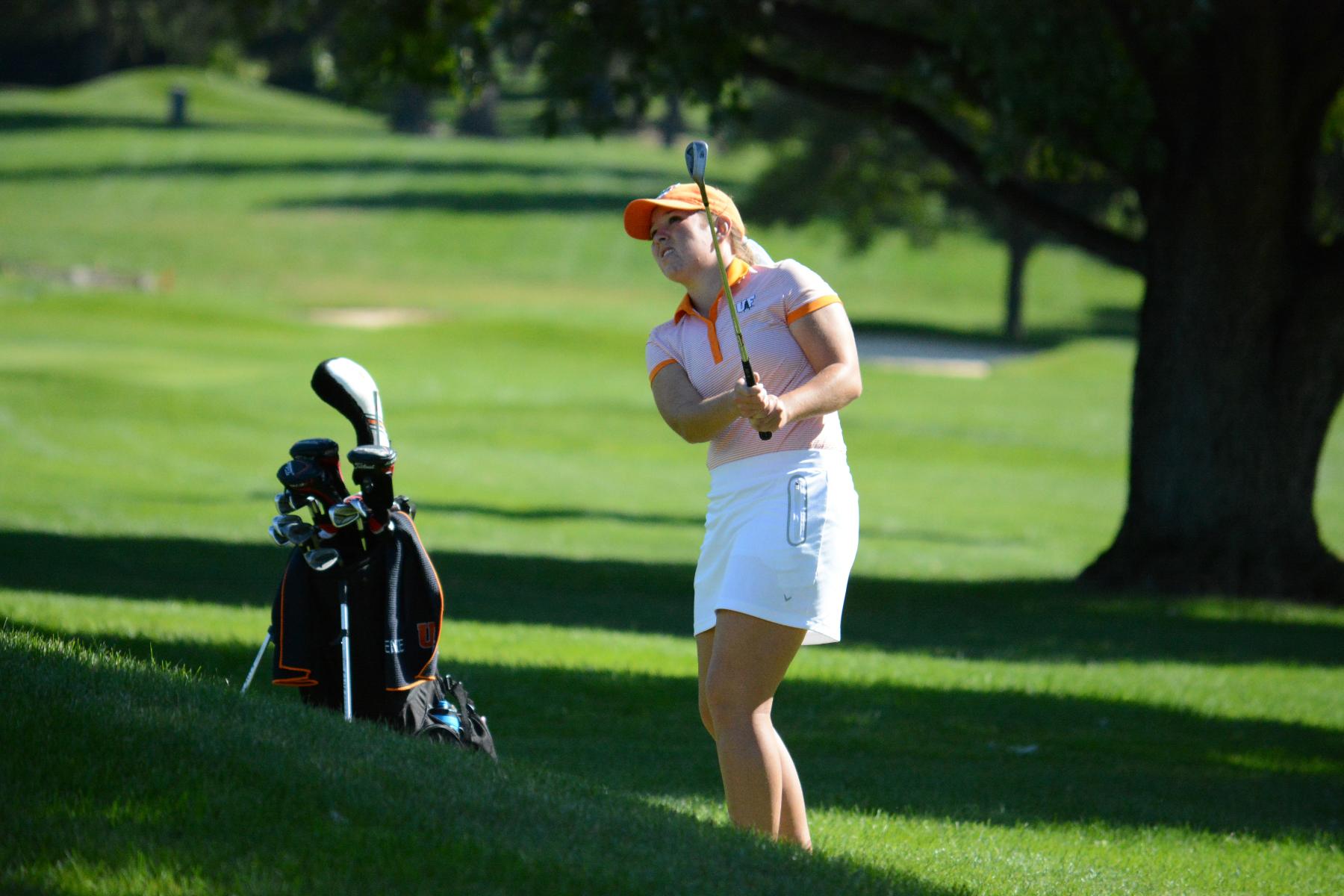 Oilers Tied for Lead at Dayton Invitational