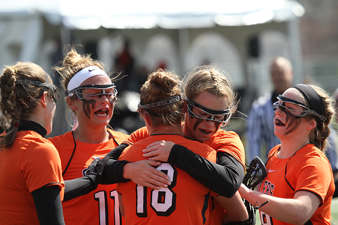 Oilers Win Big, 21-9 over Walsh