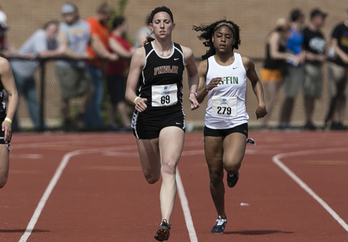 Women Compete on Final Day of Jesse Owens