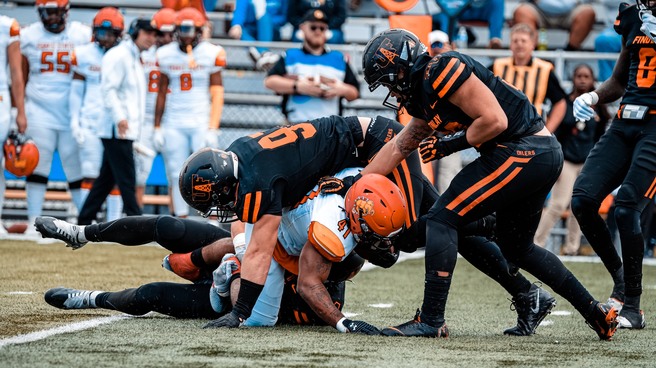 Oilers Beaten by Top-Ranked Bulldogs