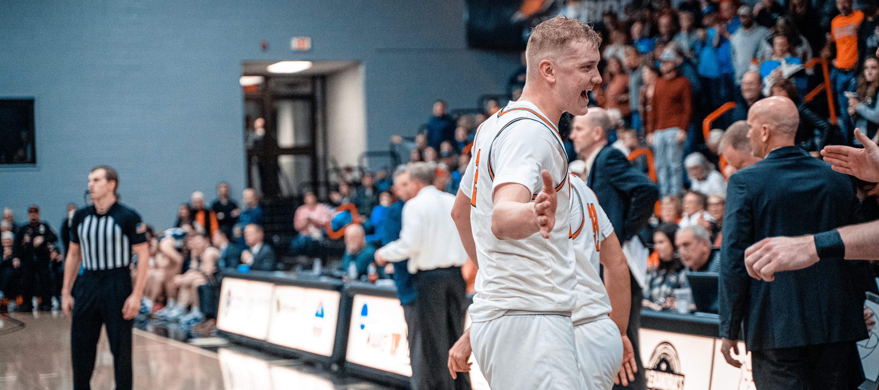 Oilers Conclude Season with Win Over #17 Hillsdale