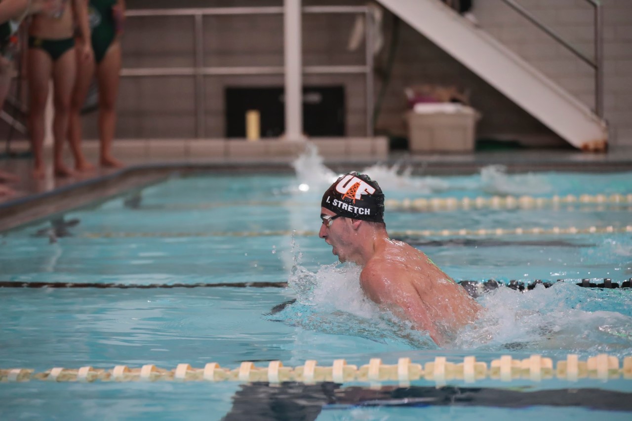 Oilers Swimming Competes at Lewis