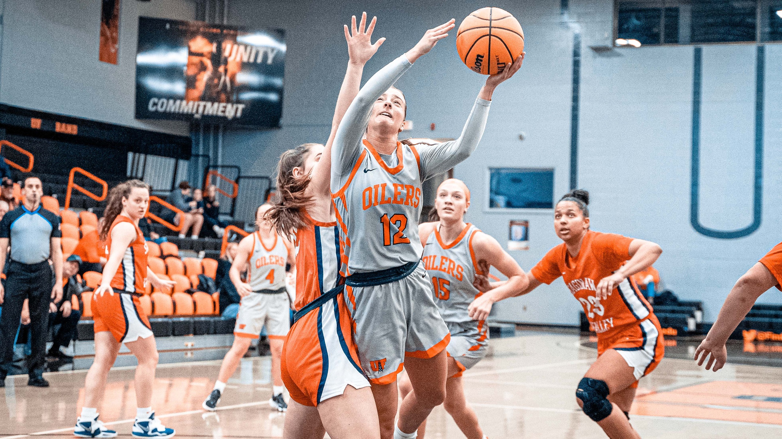Oilers Downed by Top-Ranked GVSU